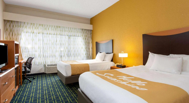 Четырёхместный номер Standard Days Inn by Wyndham Absecon Atlantic City Area