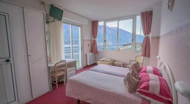 Двухместный номер Superior с видом на озеро Hotel Riviera Panoramic Green Resort
