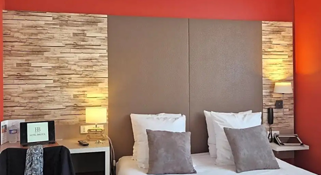 Номер Comfort LHôtel Bristol