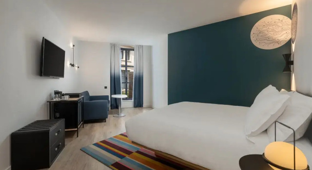 Двухместный семейный номер Standard Aloft by Marriott Dijon
