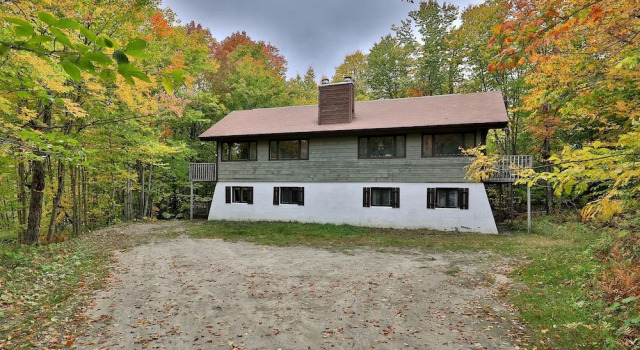 Коттедж Left Duplex Home Directly Across From Pico Mountain, Close to Killington, home