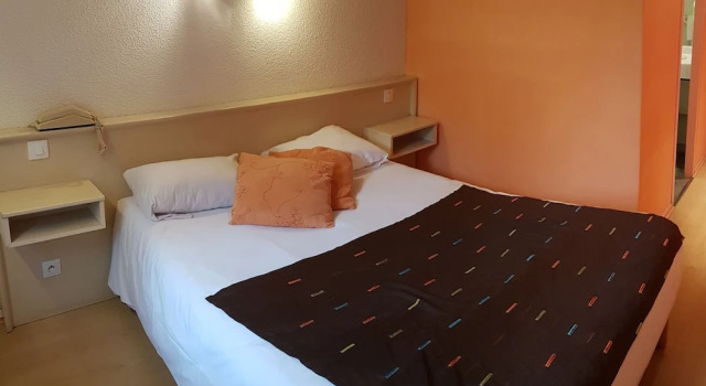 Hôtel La Bérangère, Rezervovat Hotel Hotely v Ain s parkováním, Parkování