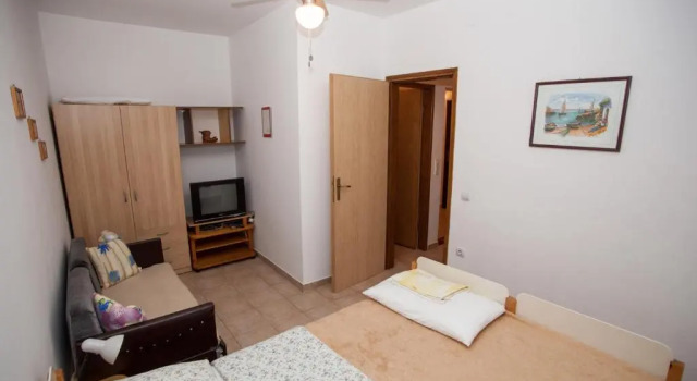 Apartment Rakić Pomer, Book Lejlighed Hoteller i Pomer med parkering, Parkering
