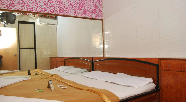 New Shahana - Hostel