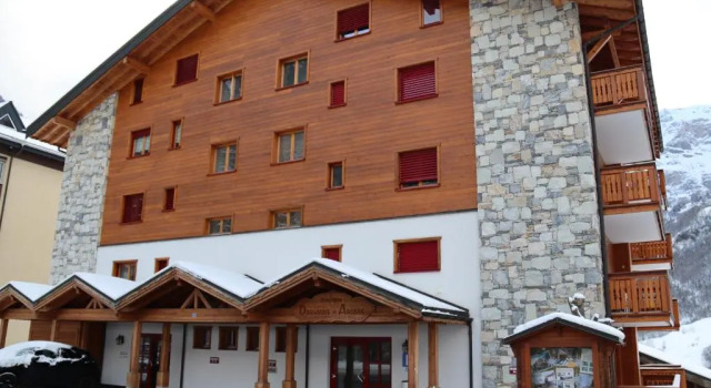 Residenz Darianne 12, Забронировать Апартаменты/квартира Отели Лейкербад с парковкой, рядом с Горнолыжный подъемник Геммибан, Парковка
