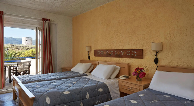Трёхместный номер Standard с видом на горы Andros Holiday Hotel
