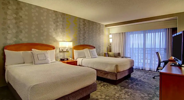 Номер Standard с видом на город Courtyard by Marriott Tysons McLean