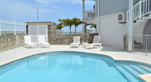 Апартаменты Princess Manon Beachfront Ocean view Orient Bay