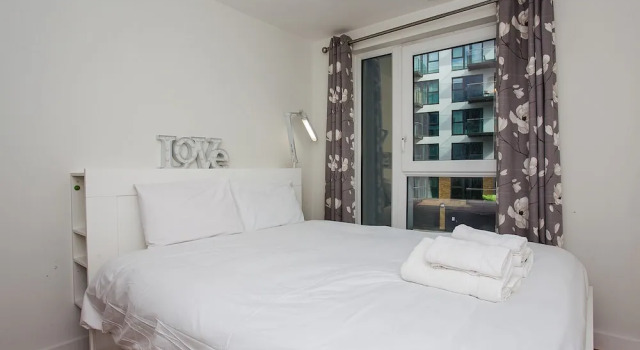Convenient & Charming 2bd Apartment With Balcony