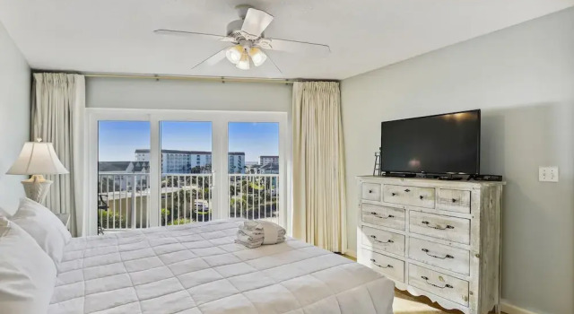 Номер Standard с 2 комнатами Seacrest 502 is a 2 BR Gulf Front on Okaloosa Island by RedAwning