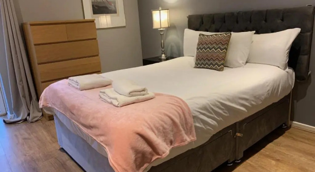 Апартаменты Stunning 2 Bed Merchant City Apartment with Residents Parking (Bell 2)