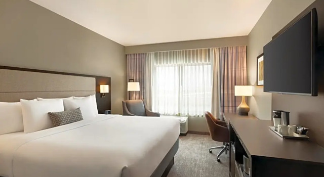Четырёхместный люкс Radisson Hotel Oklahoma City Airport