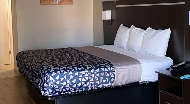 Двухместный номер Standard Econo Lodge Sevierville-Pigeon Forge on the River