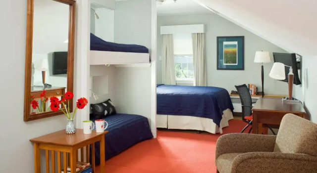 Четырёхместный номер Standard Irving House at Harvard