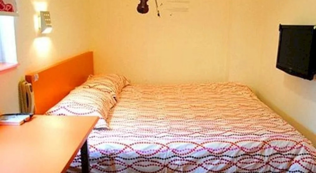 Buding Hotel, Rezerwuj Hotel Hotele w Qingyang z parkingiem, Parking