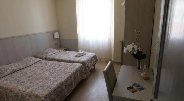 Hotel de La Paix, Varaa Hotelli Corte 