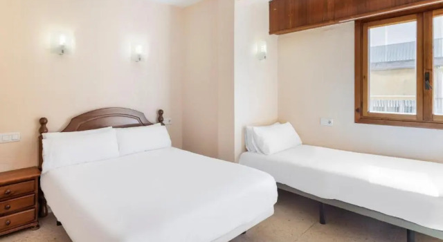 Трёхместный номер Standard с балконом Hotel Andalucía