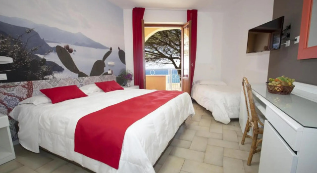 Perla del Golfo Resort