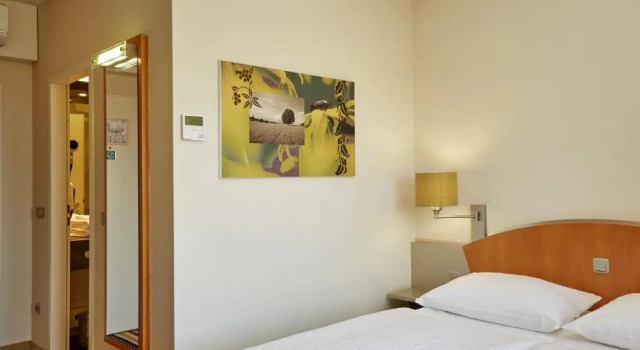 Одноместный номер Comfort H+ Hotel Köln Hürth