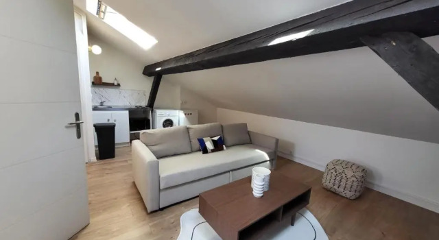 Suite Virgil, Забронировать Отель Лион Rhône, рядом с Перраш