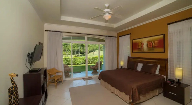 Colina 14E - 2 bdr 2 Bath, Rezervovat Hotel Hotely v Puntarenas s parkováním, Parkování