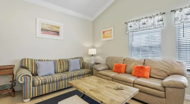 Апартаменты c 1 комнатой Rain Dancer Condos