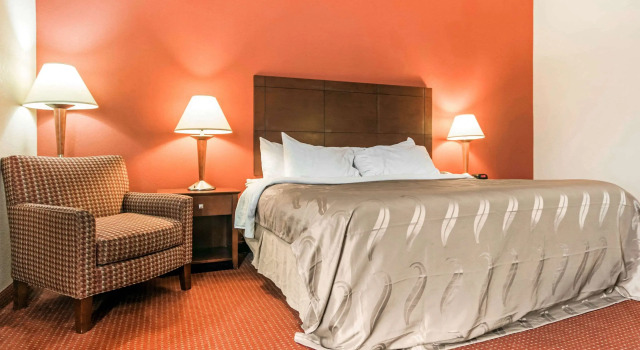 Двухместный номер Standard Quality Inn & Suites Lawrenceburg