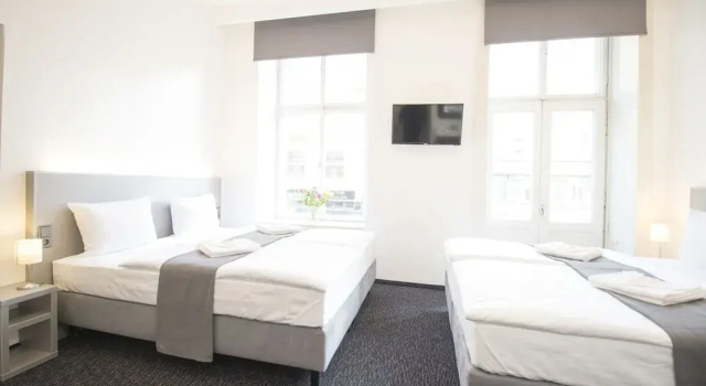 Четырёхместный номер Standard с видом на внутренний двор Narodni Stay
