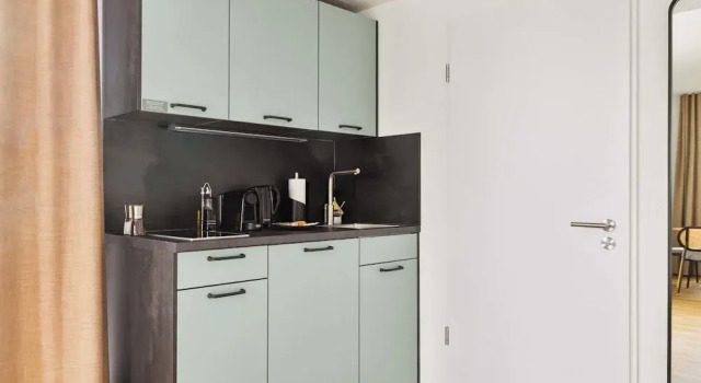 Люкс Comfort с балконом Limehome Bochum Kortumstr