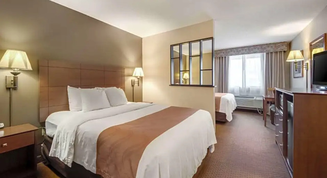 Четырёхместный люкс Quality Inn & Suites Newberry