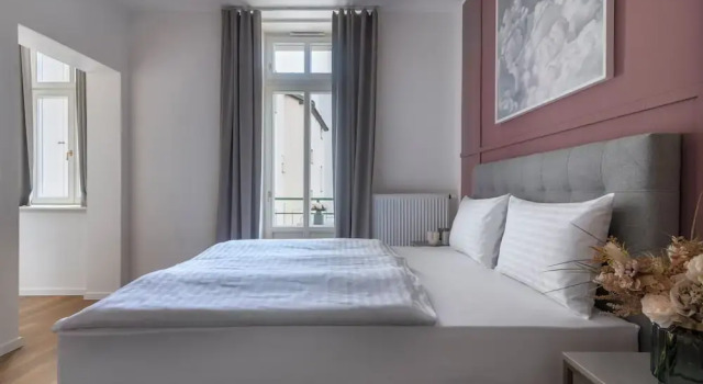 Студия Deluxe с балконом и с видом на внутренний двор Encore Boutique Residence by Dwellfort