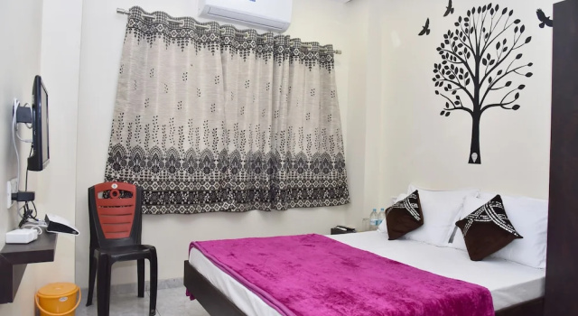 Hotel Royal Front Residency
