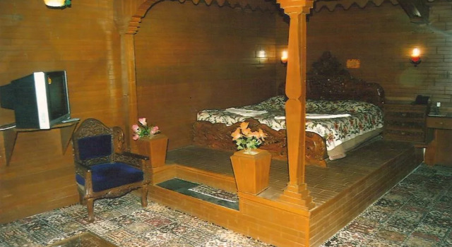 Hotel Zahgeer Continental, Srinagar, Забронировать Отель Сринагар Jammu & Kashmir Ski
