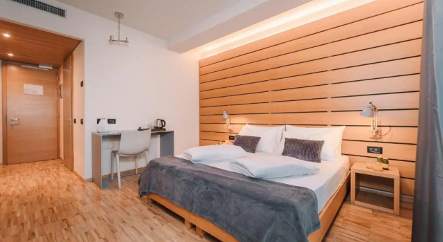 Номер Comfort Lake Front Hotel Mirage