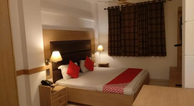 Двухместный номер Deluxe Hotel Arina Inn