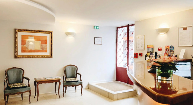 Отель Bellevue Paris Montmartre