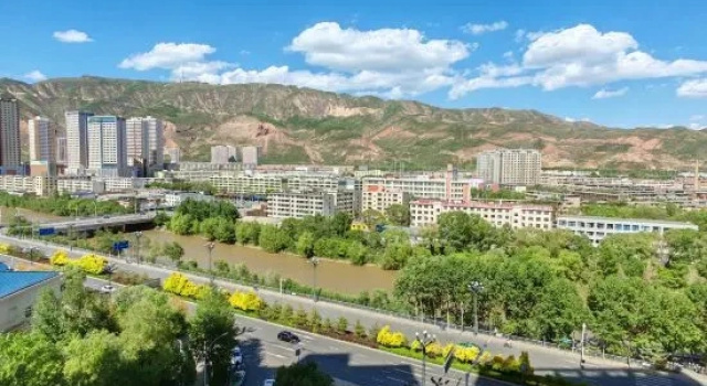 Семейный люкс Comfort Dingyao Hotel (Xining High-Speed Railway Station, Xinqian International Plaza Branch)