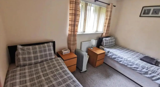 Glasgow's Cosy Family Home Near SECC Hydro, Забронировать Отель Отели Glasgow & The Clyde Valley с парковкой, Парковка