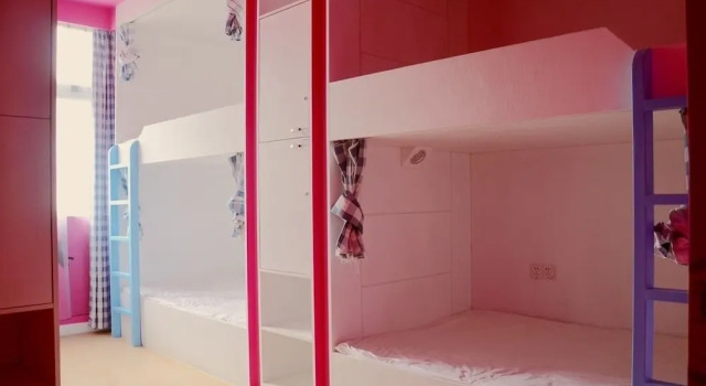Кровать в общем номере (женский номер) ShangriLa Free Life Youth Hostel