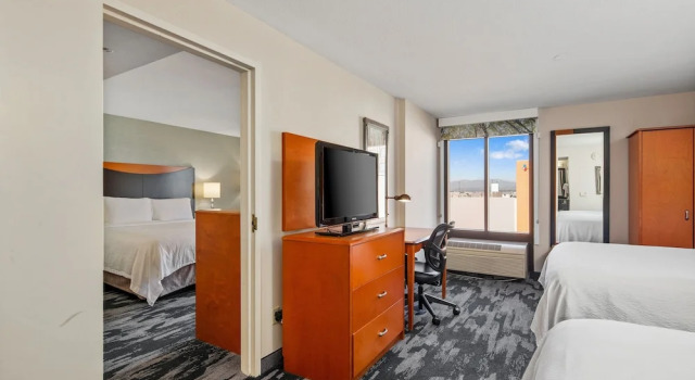 Люкс с 2 комнатами Fairfield Inn & Suites Anaheim North Buena Park