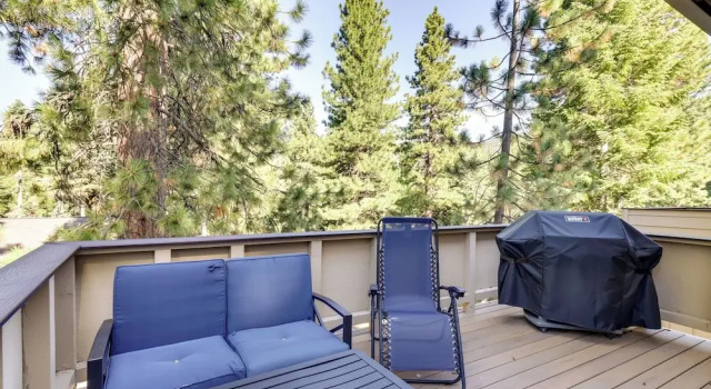 Апартаменты с 3 комнатами с балконом Stylish Incline Village Vacation Rental w/ A/C