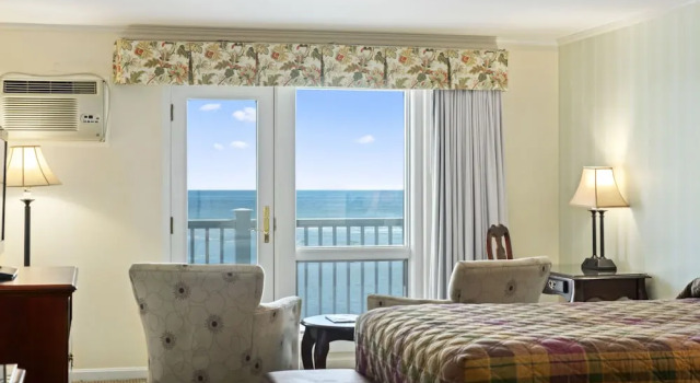 Четырёхместный номер Standard oceanfront The Sparhawk Oceanfront Resort