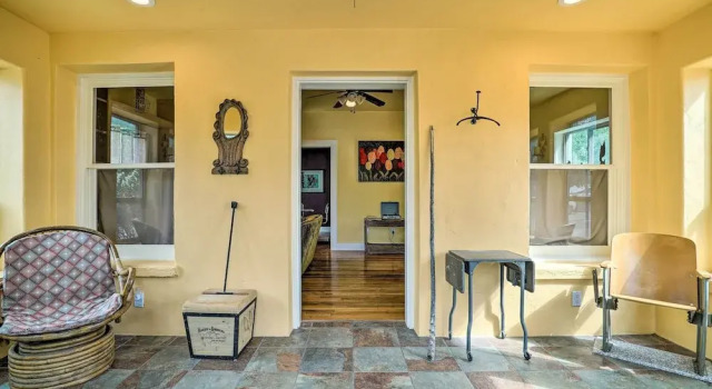 Cozy Las Cruces Gem: Fire Pit, Patio & Views!, Забронировать Дом для отпуска Лас-Крусес Нью-Мексико