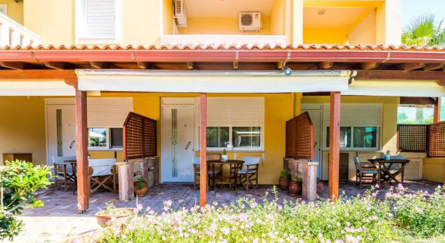 Студия Thalassa Apartments
