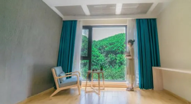 Shanfeng Zhuyun · Creekside Family Hiking Resort (Anji Longwang Mountain Rafting), Boek Resort Huzhou Zhejiang