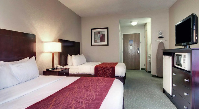 Четырёхместный номер Standard Columbia Inn & Suites