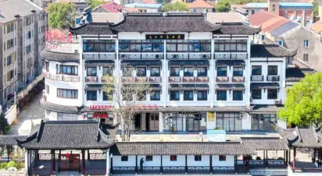 Floral Hotel · Lanyuan Hotel (Kunqu Opera Town in Yangcheng Lake Scenic Area), Забронировать Отель Сучжоу Китай