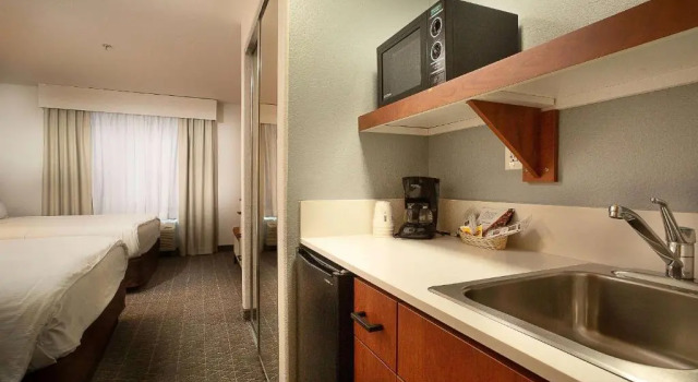 Четырёхместный люкс Executive Hawthorn Suites by Wyndham-Oakland/Alameda