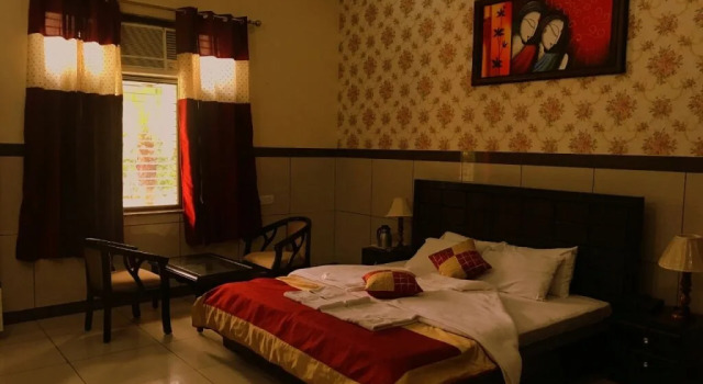 Jhilmil Dhaba, Varaa Hotelli Murthal Haryana
