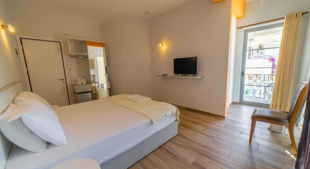 Двухместный номер Standard с балконом и с видом на море Hotel NEBO
